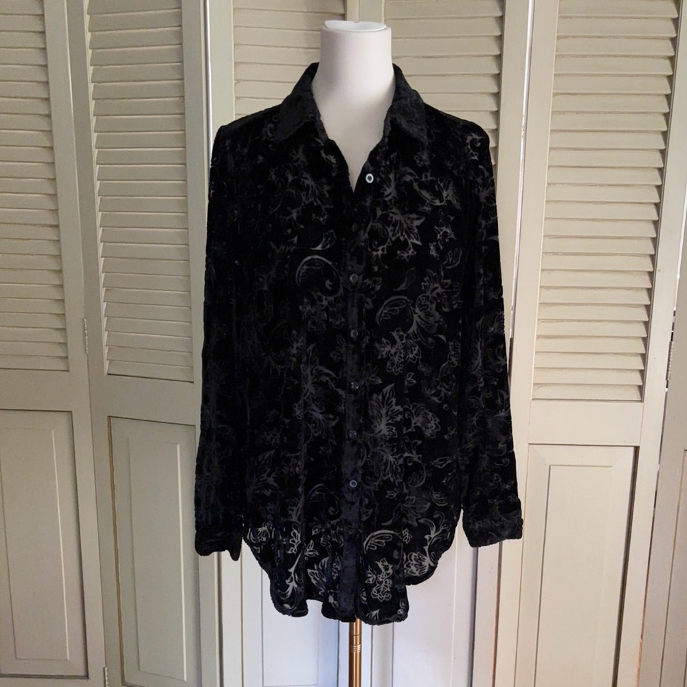 Torrid Black Velvet & Mesh Floral Button-Up Shirt M